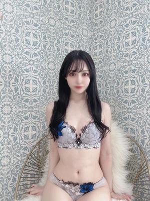 れいなの写メ日記｜王室 吉原高級店ソープ