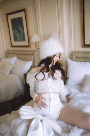 えみりの写メ日記｜ヴェルサイユ 吉原高級店ソープ