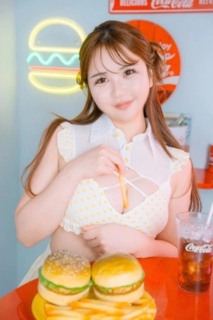 ほのかの写メ日記|ヴェルサイユ 吉原高級店ソープ