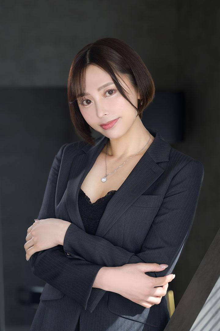 ななこ | 吉原 秘書室 (1 / 5)