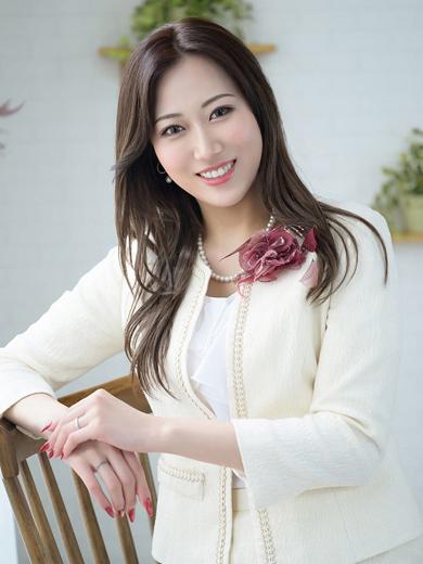 橘 杏紗 | 吉原 ハールブルク (1 / 9)