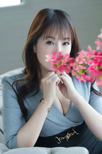 吉沢はるかの写メ日記｜ローテンブルク 吉原高級店ソープ