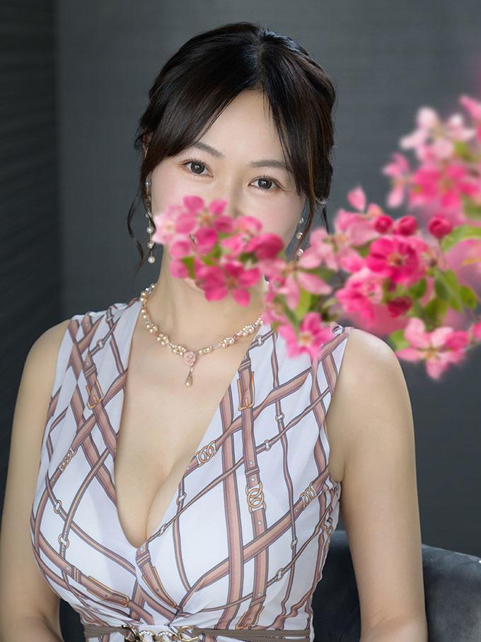 川原すずか | 吉原 ローテンブルク (1 / 7)