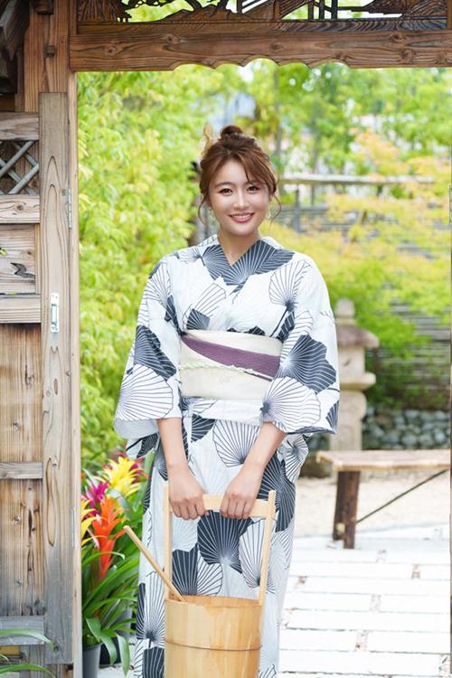 小夏エミリのグラビア｜エトワール 吉原高級店ソープ