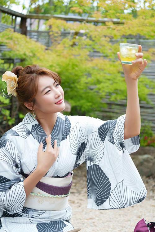 小夏エミリのグラビア｜エトワール 吉原高級店ソープ