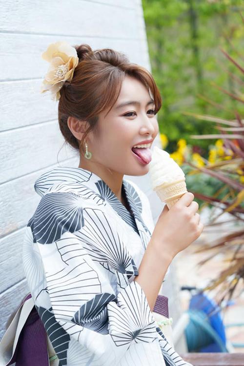 小夏エミリのグラビア｜エトワール 吉原高級店ソープ