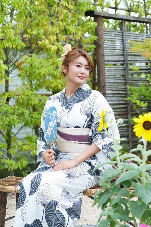 小夏エミリのグラビア｜エトワール 吉原高級店ソープ